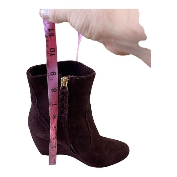 Joie Suede Leather Burgundy Wedge Ankle Booties Side Zip Size 8 Contemporary - Picture 7 of 9